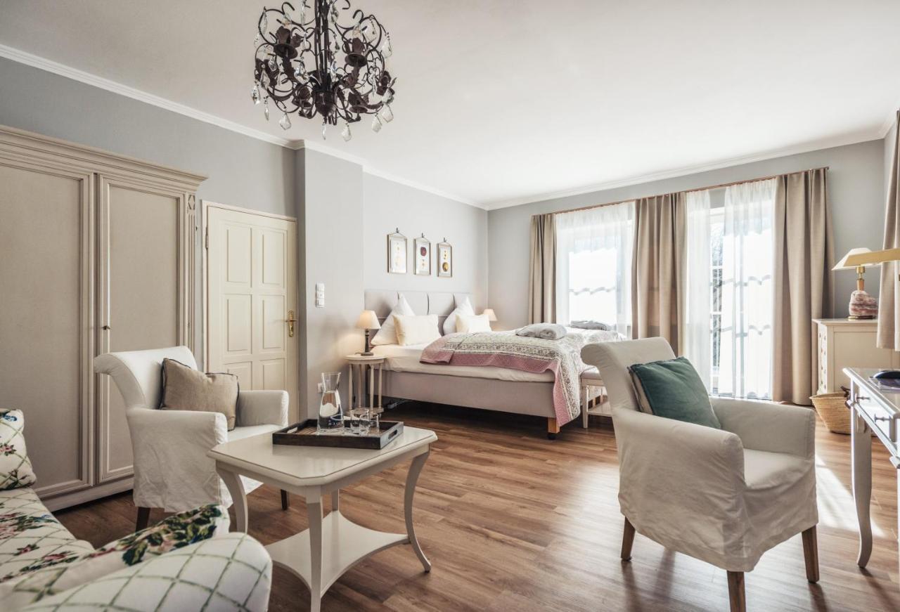 Biohotel Schlossgut 오베람바크 외부 사진